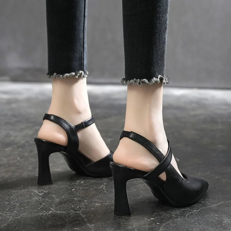 Soft Leather Solid Color Sandals Women 2023 Summer New Style Thick Heels with Baotou Fashion High-heeled Women's Shoes