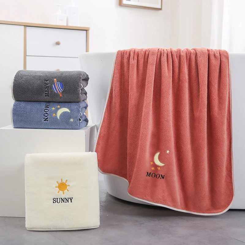 

Oversized Embroidered Soft Microfiber Fabric Bath Towel Pure Cotton Solid Color Quick Dry Cleaning Towel Strong Absorbent Towel