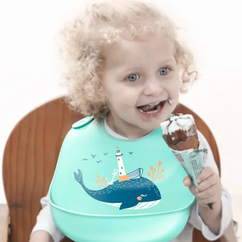 

Регулируемый мягкий силиконовый слюнявчик для детей