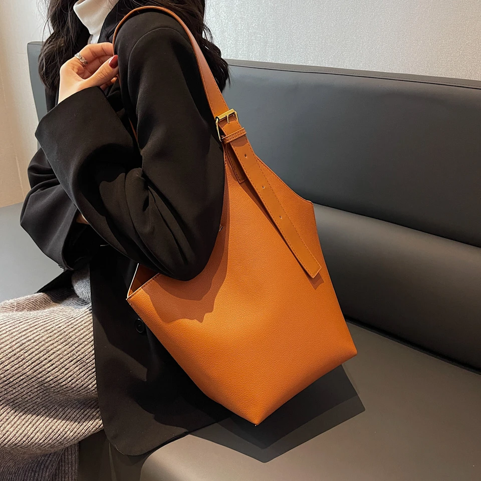 

Women PU Leather Strape Shoulders Crossbody Bag Woman Top Handbag Purse Totes Backpack Satchel Shopping Business Messenger Bags