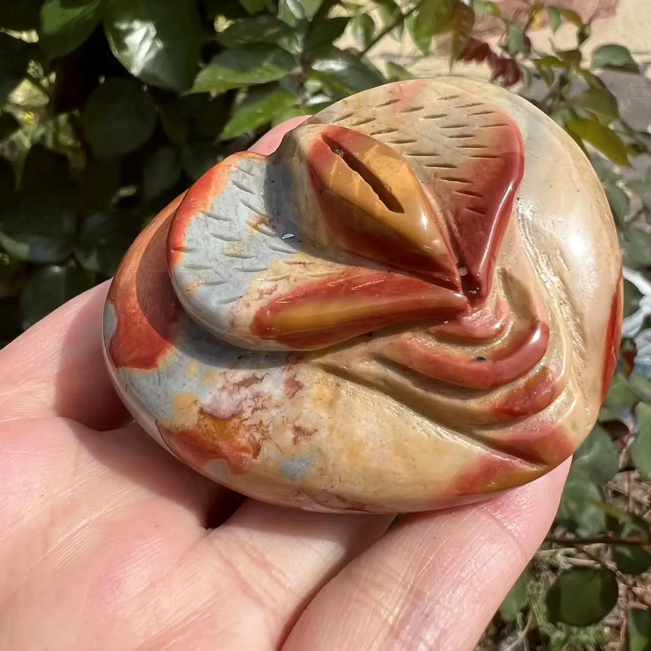 

Crystal Stones Carved Vulva Natural Agate Quartz Source Of Life Figurine Peacock Gemstone Women Aesthetic Ornament Healing Reiki