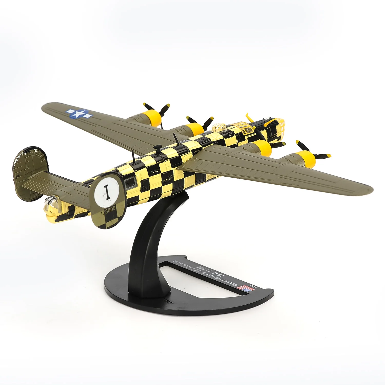 

Коллекционная модель самолета 1/144 времен Второй мировой войны США