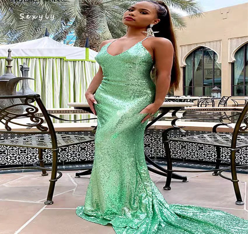 

Bling Mint Green Sequined Prom Dresses Mermaid For Black Girl Sexy V Neck Backless African Evening Dress 2022 Glitter Party Wear