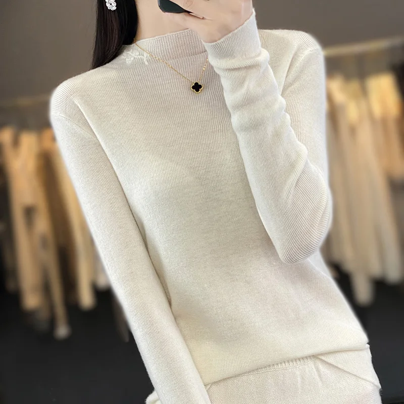 Женский вязаный свитер с высоким воротом тонкий облегающий низ длинным рукавом