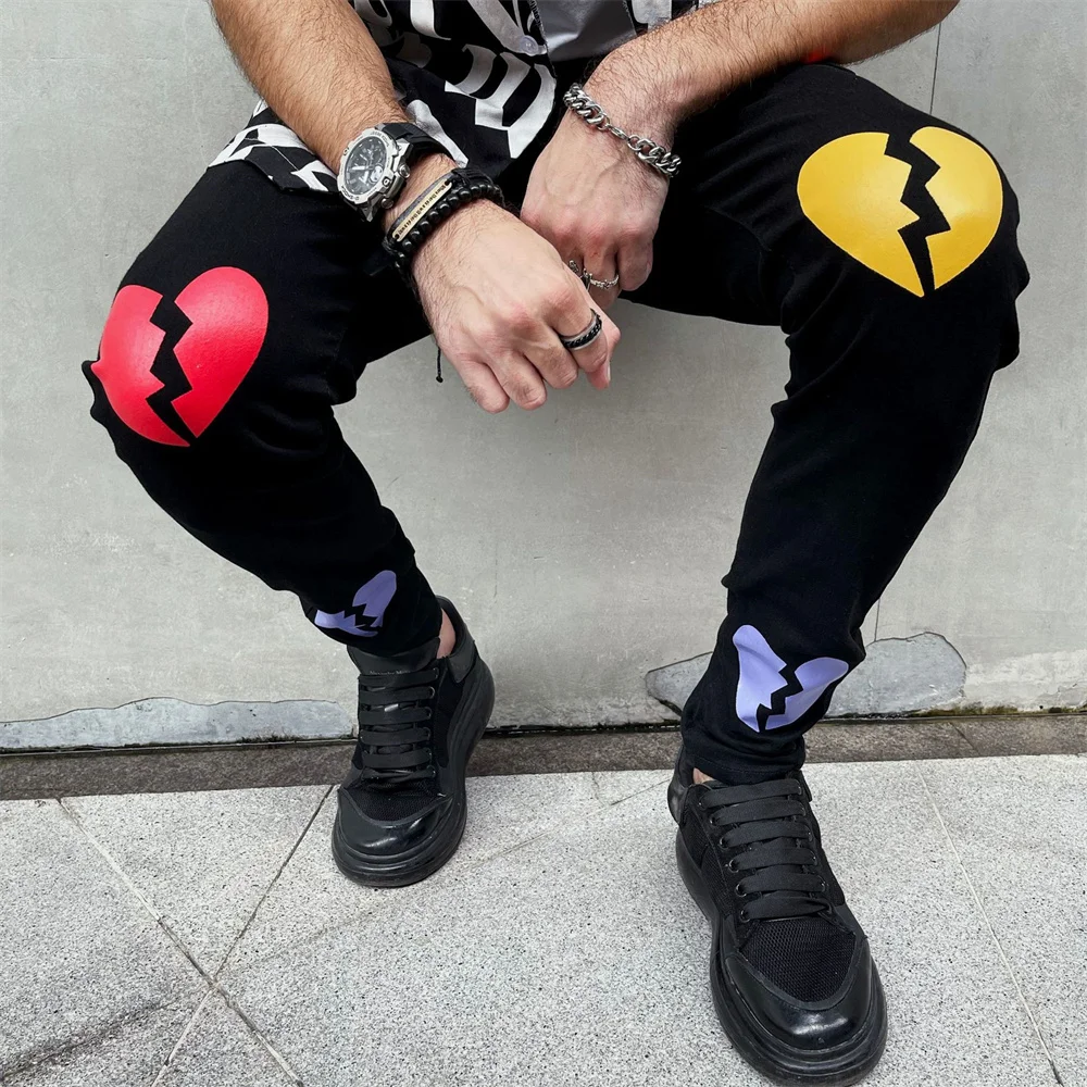 New Men Trend Black Jeans Fashion Street Trousers Cozy Skinny Broken Heart Printed Design Soft Denim Pants Mens Clothing