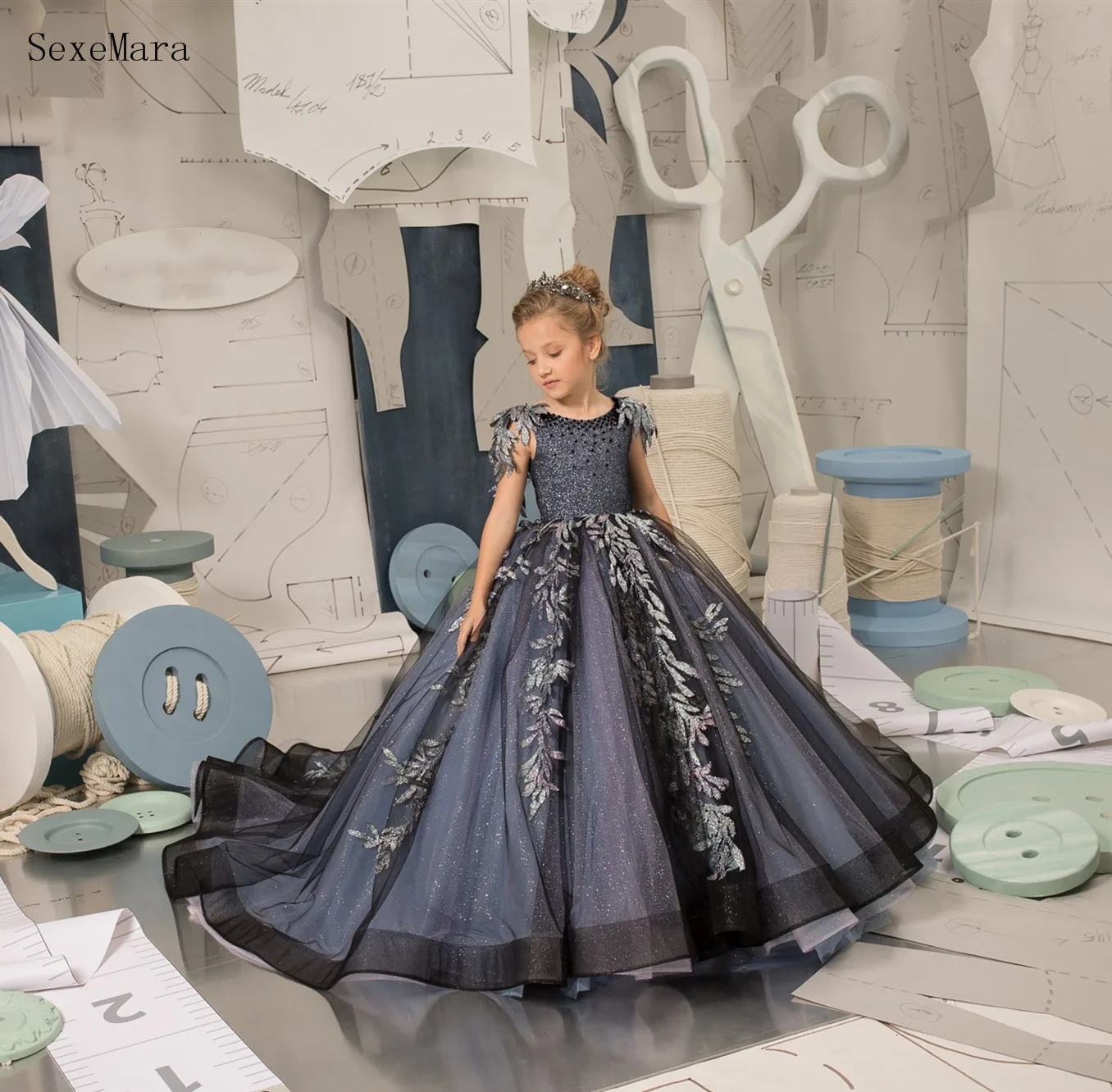 

Flower Girl Dress Black Glitter Tulle O Neck Princess Wedding Party Gown Kids Pageant Birthday Dress First Communion