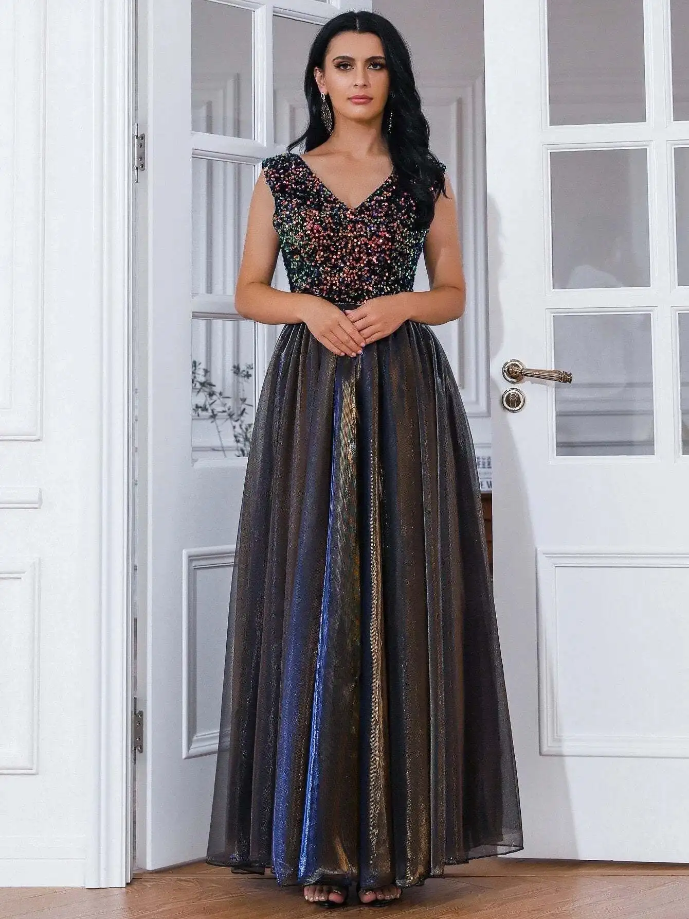 2023 New in Women Elegant Evening Party Dress Sequins Deep V-neck Sleeveless Backless A-Line Long Formal 	BirthdayDresses