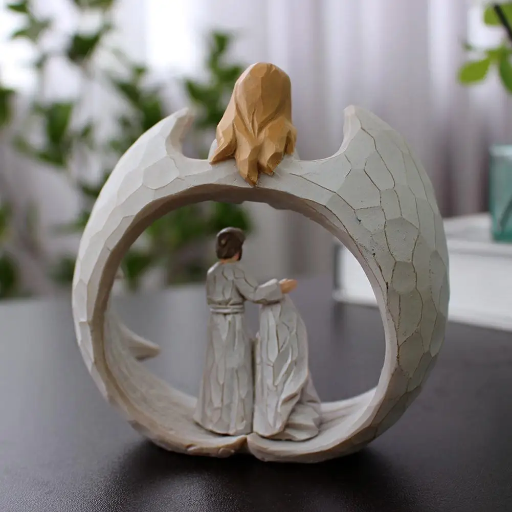 Статуэтка из смолы в виде крыльев Ангела