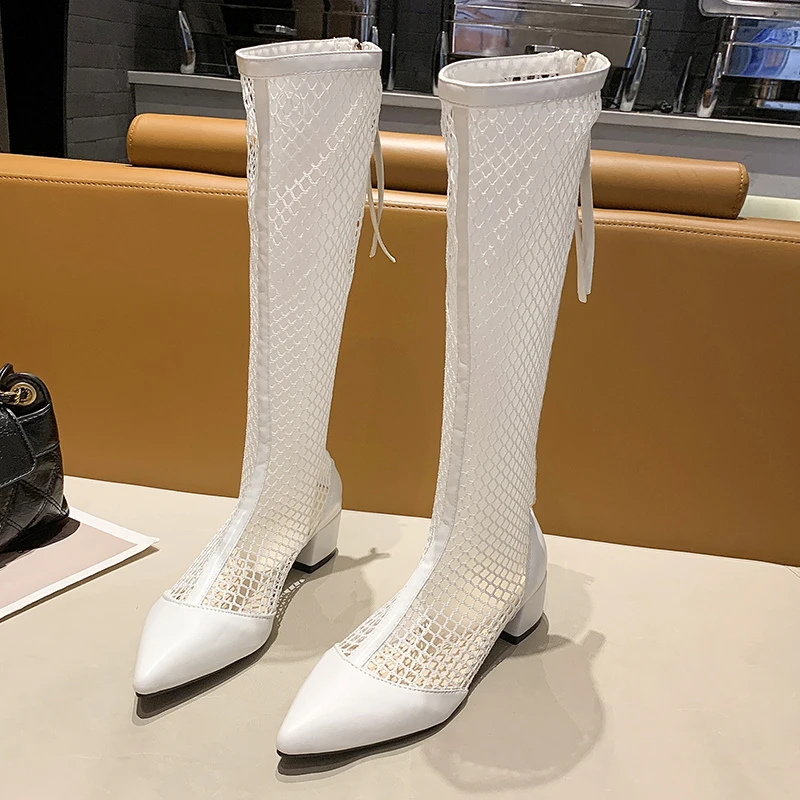 أحذية بيضاء 2022 جديد الصيف النساء حذاء برقبة للركبة براءات الاختراع والجلود شبكة سستة كعب منخفض أحذية طويلة موضة الخريف سيدة الأحذية