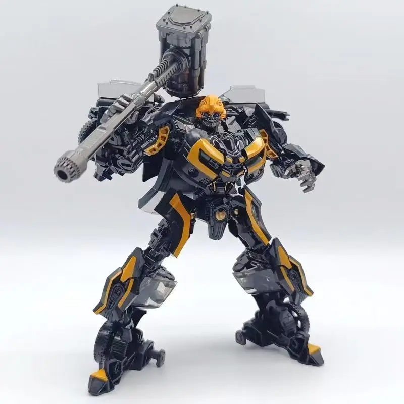 Фото Игрушка-трансформер BAIWEI Dark Bumblebee: Модель робота-машины King Kong Boy ручной работы №3