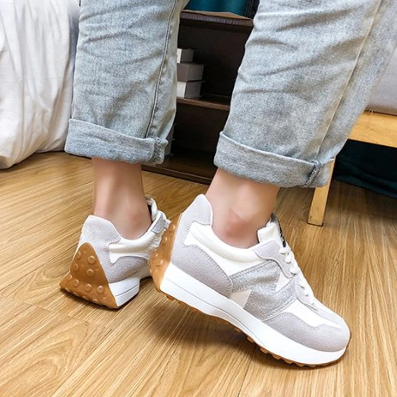 2023 New Fashion Women Sneakers Spring Autumn Vulcanize Shoes Casual Footwear Light Flat Shoes Platform Shoes Plus Size 35-44