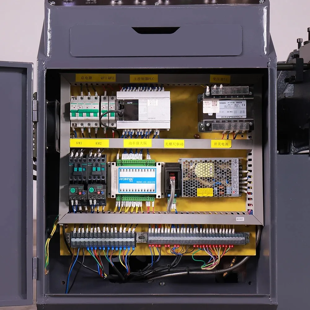 Высокая стабильность LUNYEE 4000 Вт 75 м/мин LYH2-33N горизонтальная ленточная пильная