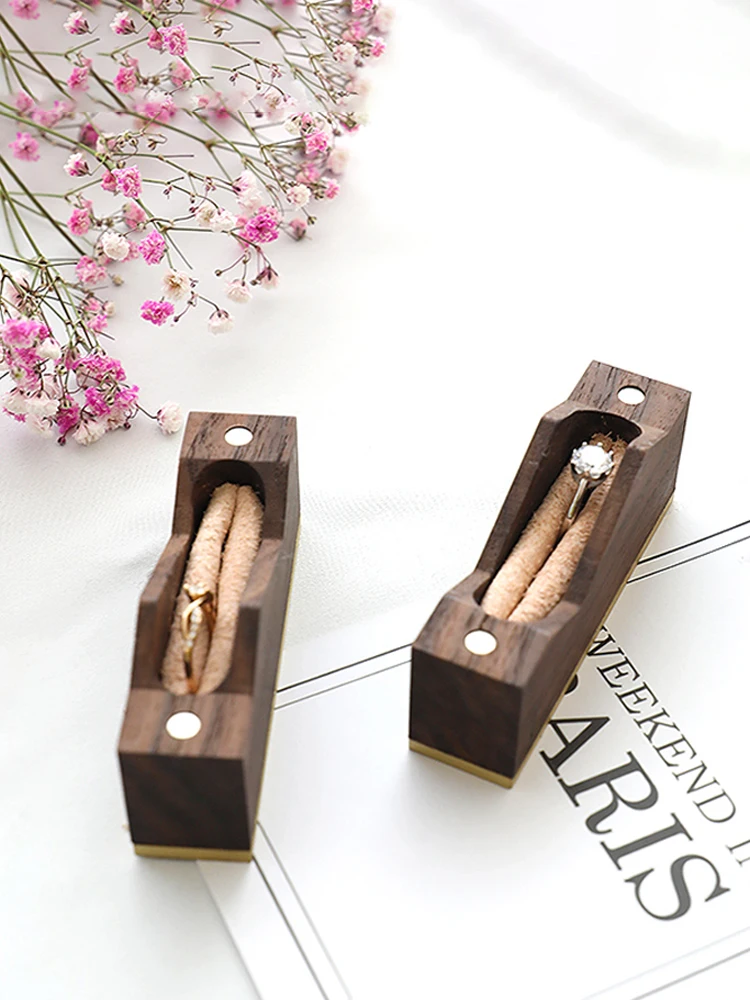

Ring Box Double Ring High-grade Walnut Wood Magnet Pair Ring Box Wedding Handmade Jewellery Storage Box
