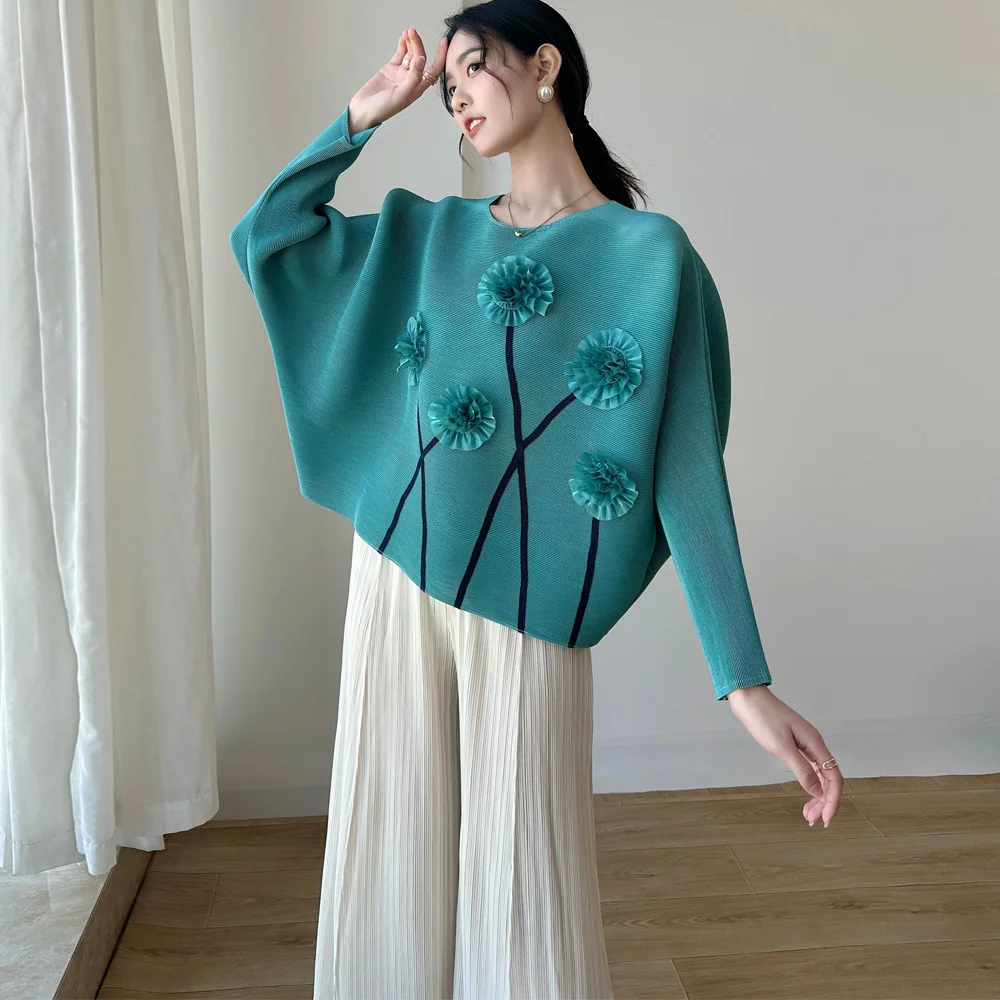 Фото Miyake однотонная плиссированная футболка с круглым вырезом и трехмерным цветочным дизайном, весна 2022, новые универсальные топы с длинными рукавами «летучая мышь» №5