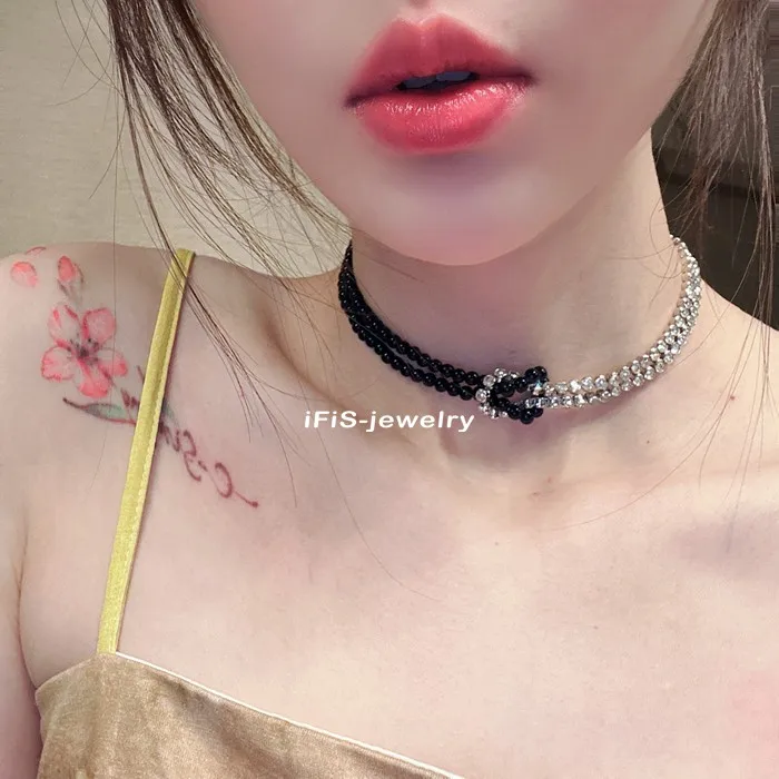 IFIS Light Luxury Color Matching Design Sweet Cool Zircon Twist Necklace Dinner Par Queen Flash Diamond Choker