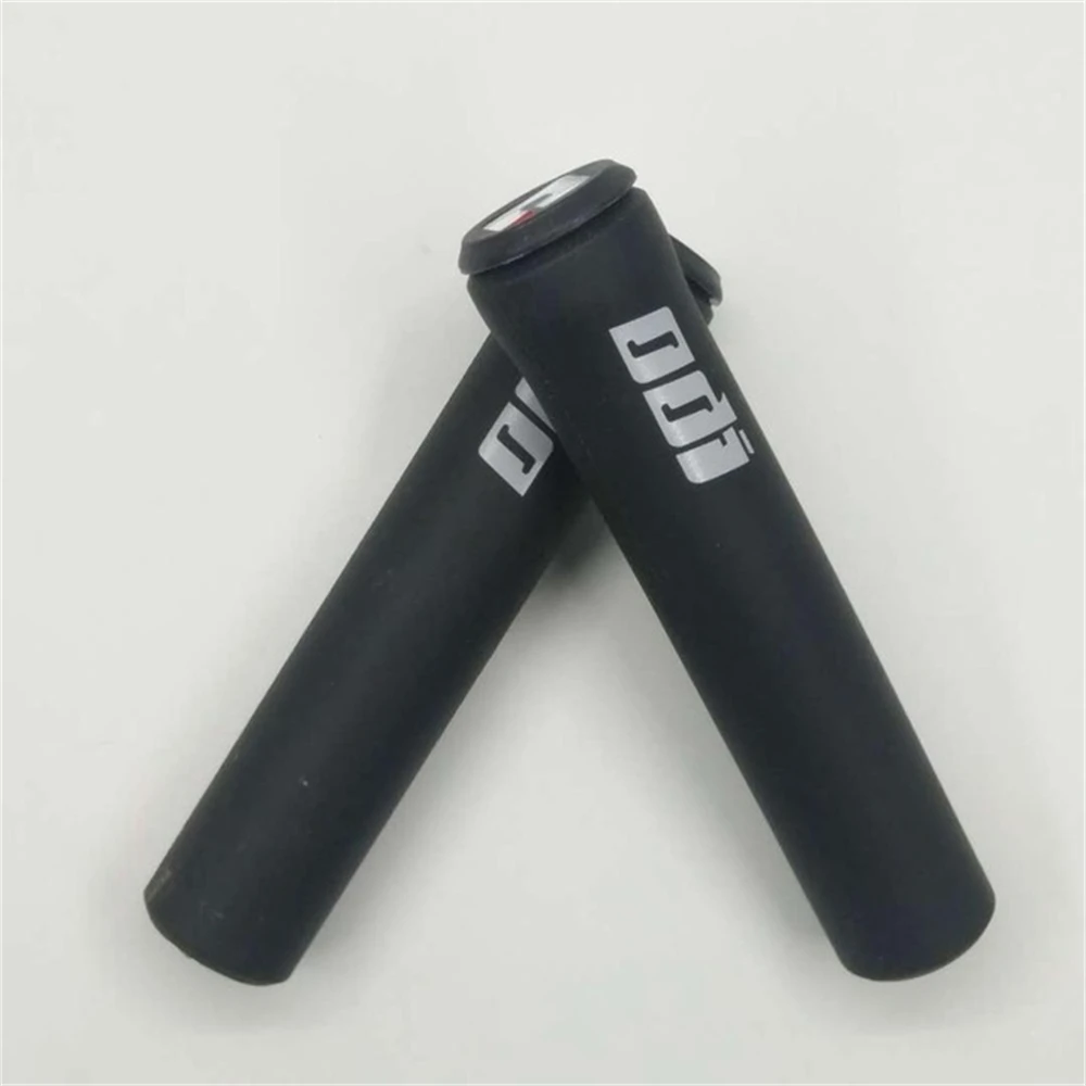 

NEW HOT Unisex Non-slip silicone bicycle grip MTB DH/FR/XC riding handle ultra light 98G road mountain Cheap bike knob Colorful
