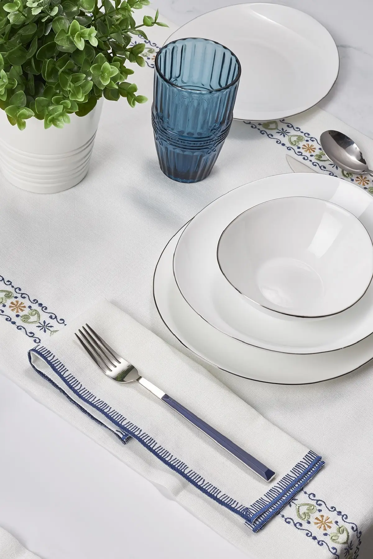 2022 model dinnerware set Pure 6 Seater Dining Set