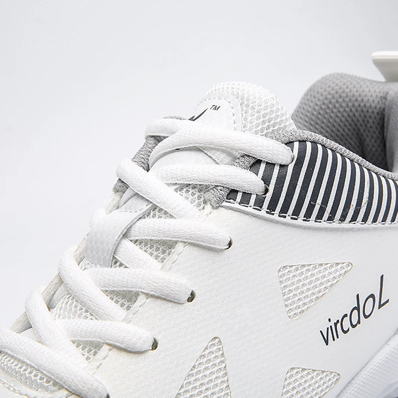 2022 Badminton Shoes for Men Mesh Breatable Table Tennis Sneakers Unisex Brand Professional Badminton Sport Training Shoes 36-45