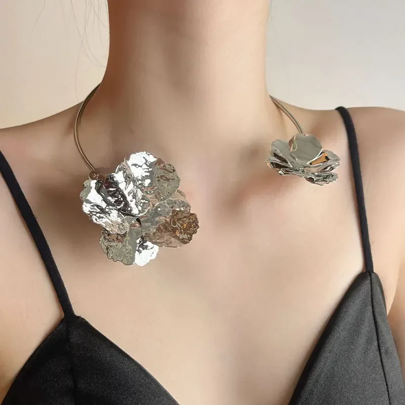 Металлическое ожерелье Draweye с цветами