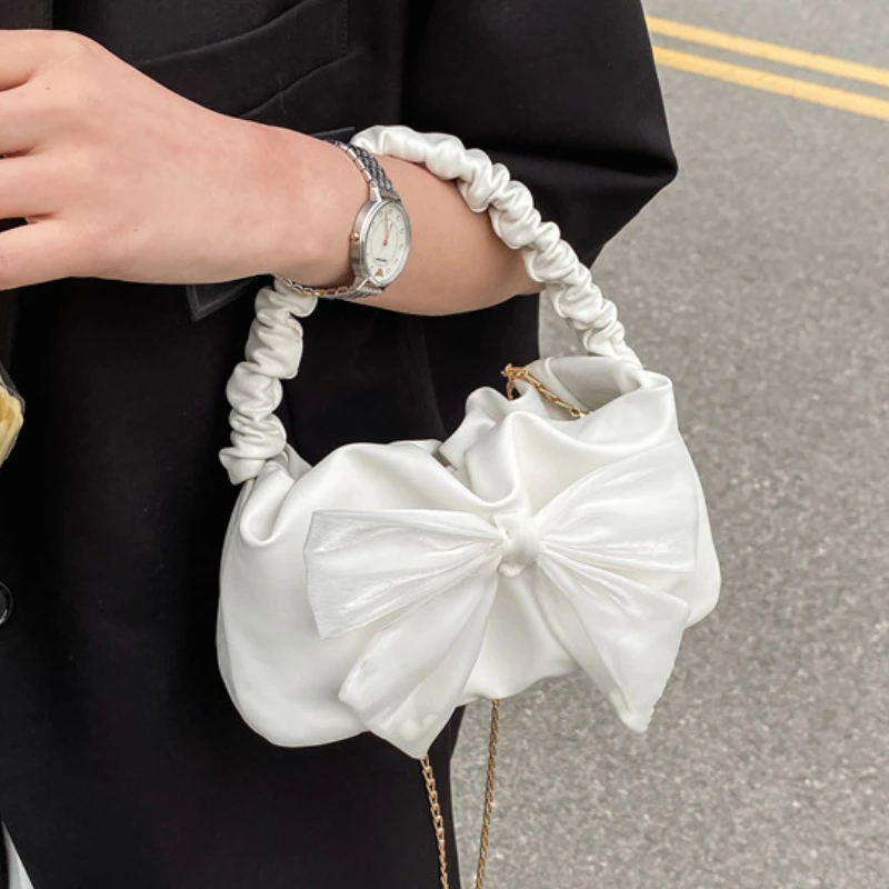 

2022 NEW Fashion Shoulder Bags for Womens Classic Luxury Handbag Vintage PU Designer Top-handle Bags Chic Girl Pleated Cloud Bag