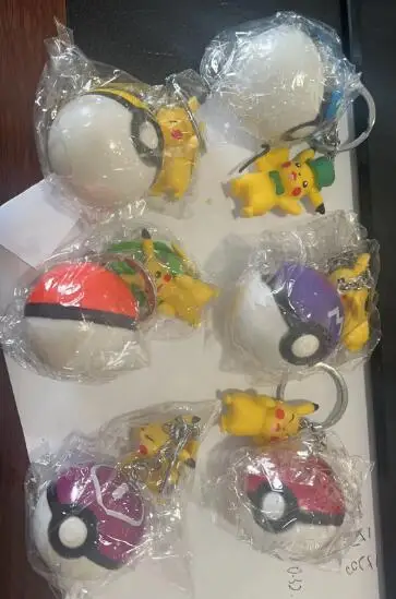 

6pcs/set Pokeball Pikachu Keychain Figure Action Figure Models Toys