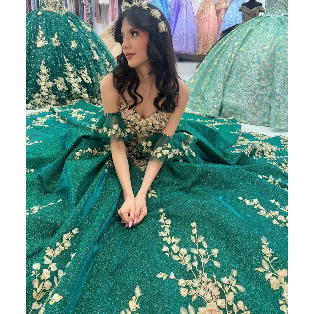 

Emerald Green Crystal Princess Quinceanera Dress Ball Gown Detachable Sleeve Gold Appliques Corset Sweet 15 Vestidos De XV Años