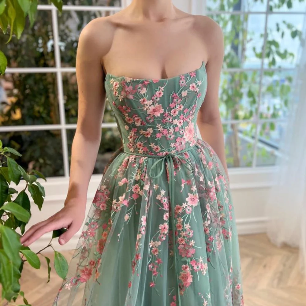 Свадебное платье без бретелек цвет в ассортименте