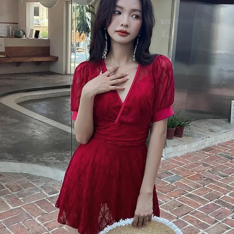 Женский слитный купальник в Корейском стиле модель 2024 года цвет черный/красный