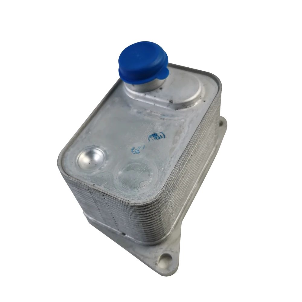 06К 117021 B Масляный радиатор для VW Jetta 2011-2014 Passat 2013-2015 Beetle 2012-2016