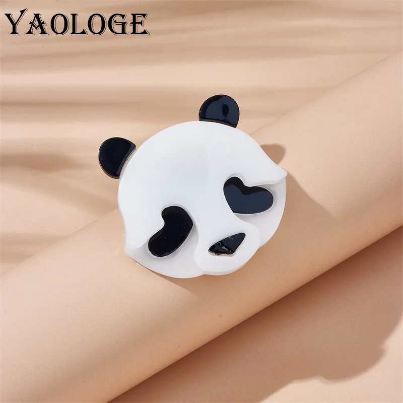 

YAOLOGE Acrylic Cartoon Panda Brooches For Unisex Kids Pins Badges Accessories Cute Trendy Design Christmas Gifts Jewelry Брошь