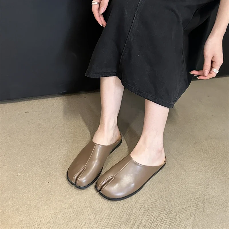 Женские туфли без застежки мягкие лоферы на плоской подошве с круглым носком