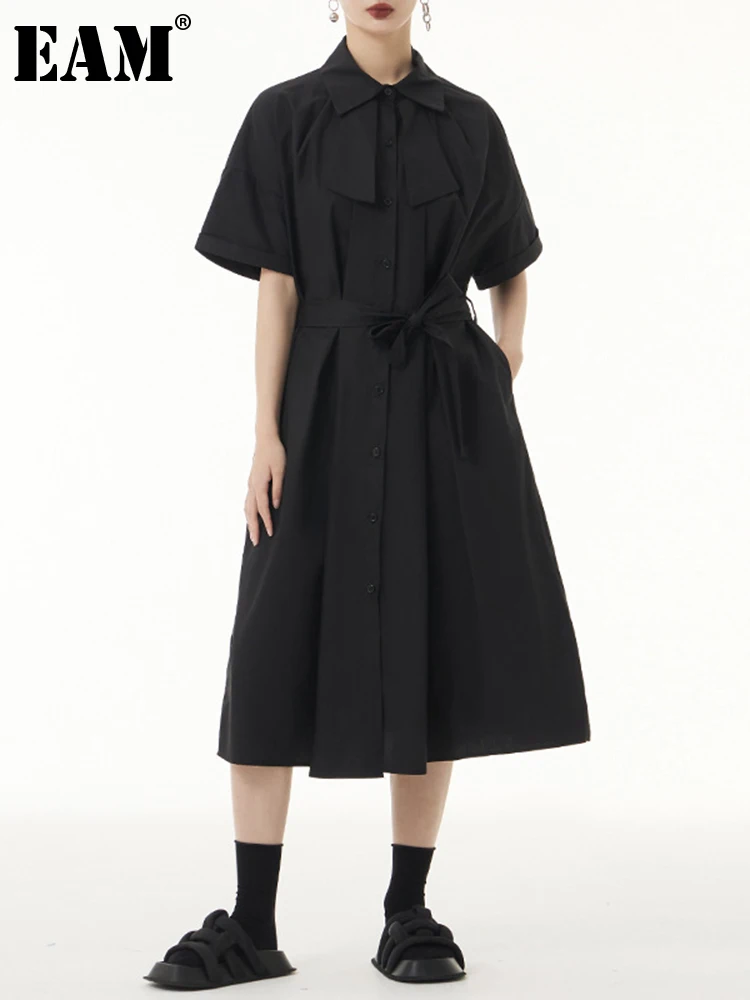 

[EAM] женское черное длинное платье-рубашка с поясом, большой размер, новинка, с отворотом, с коротким рукавом, свободное, модное, весна-лето 2023 ...