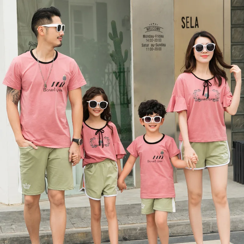 

Summer Family Matching T shirt Family Look Mother Daughter Dad Son Cotton T-shirt and Shorts Mom and Daughter Matching Clothes