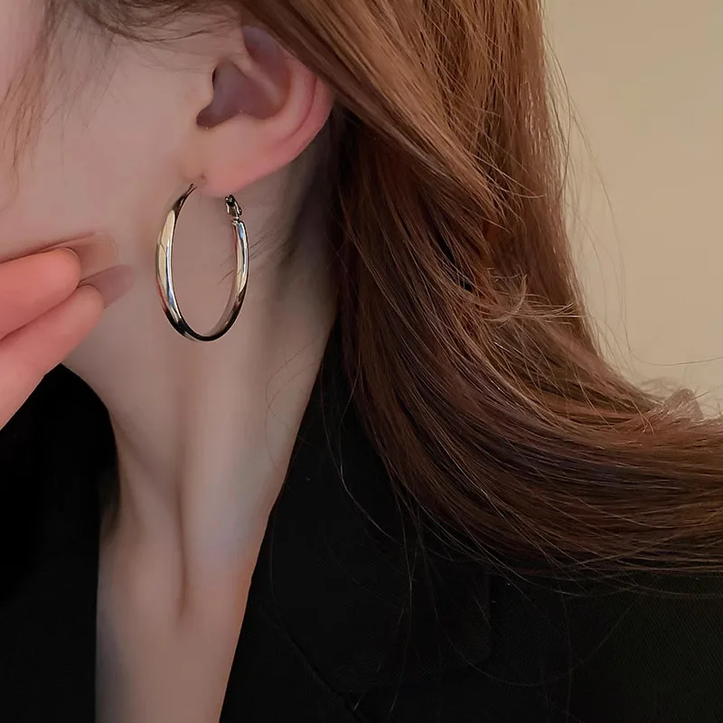 Серьги серьги новинка 2024 высококачественные розы Liu Yifei французские мокасины