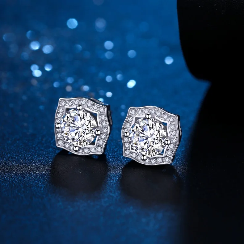 

Korean Version of S925 Silver Moissanite Earrings Women's Simple Fashion Full Diamond Couple Holiday Gift One Piece