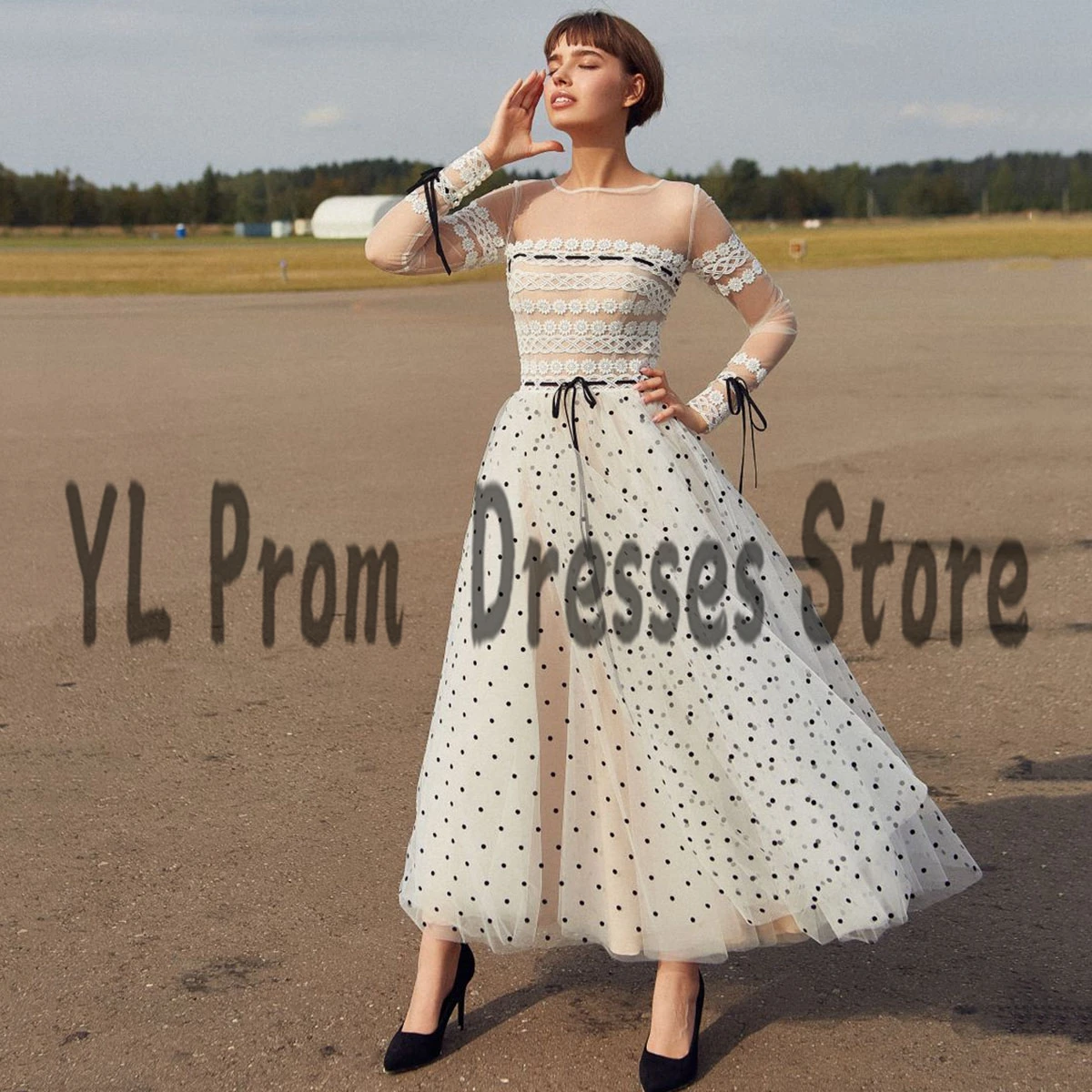 

YL Simple Illusion O-Neck Homecoming Dresses Black Spotted Tulle A-Line Prom Dress 2022 Long Sleeve Tea-Length Evevning Gowns