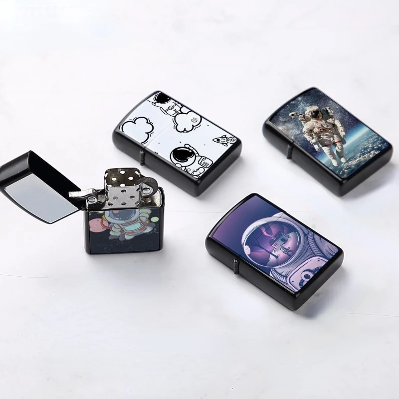 

Cartoon Astronauts Universe Lighters New Strange Creative Cool Personality Unusual Cigarette Lighter Cigar Pipe Gadget Men Gifts