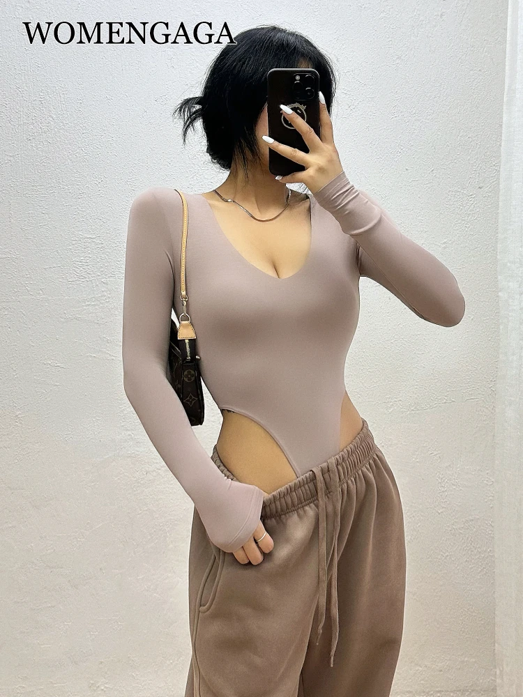 

Боди женское эластичное Облегающее с V-образным вырезом и длинным рукавом