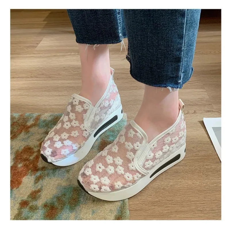 Кроссовки женские слипоны с цветочной вышивкой кроссовки-маффины Bloemenborduurwerk