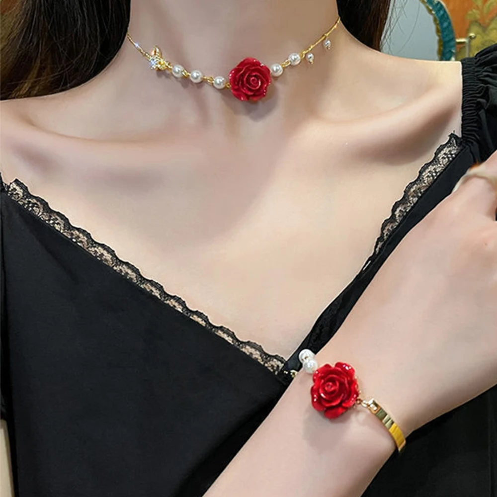 

Fashion Rose Bracelet Pendant Elegant Inlaid Rhinestone Butterfly Pearl Bracelet Necklace Adjustable Wrist Accessories Jewelry