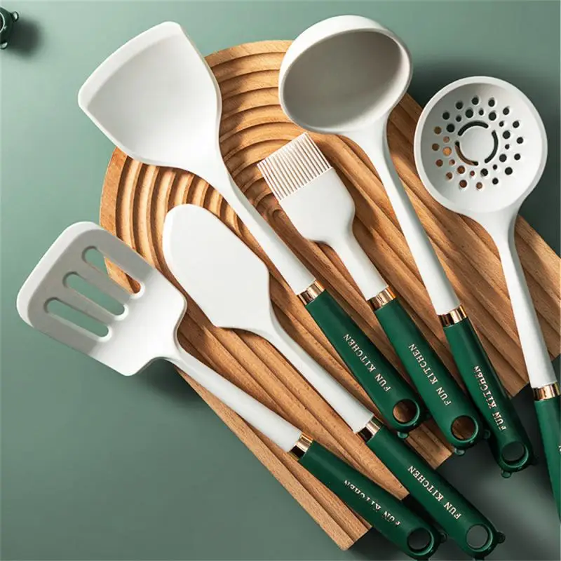 

Kitchenware Set Scraper Silicone Non-stick Cookware Oil Brush Long Stemmed High Temperature Resistance Leaky Spoon Food Grade