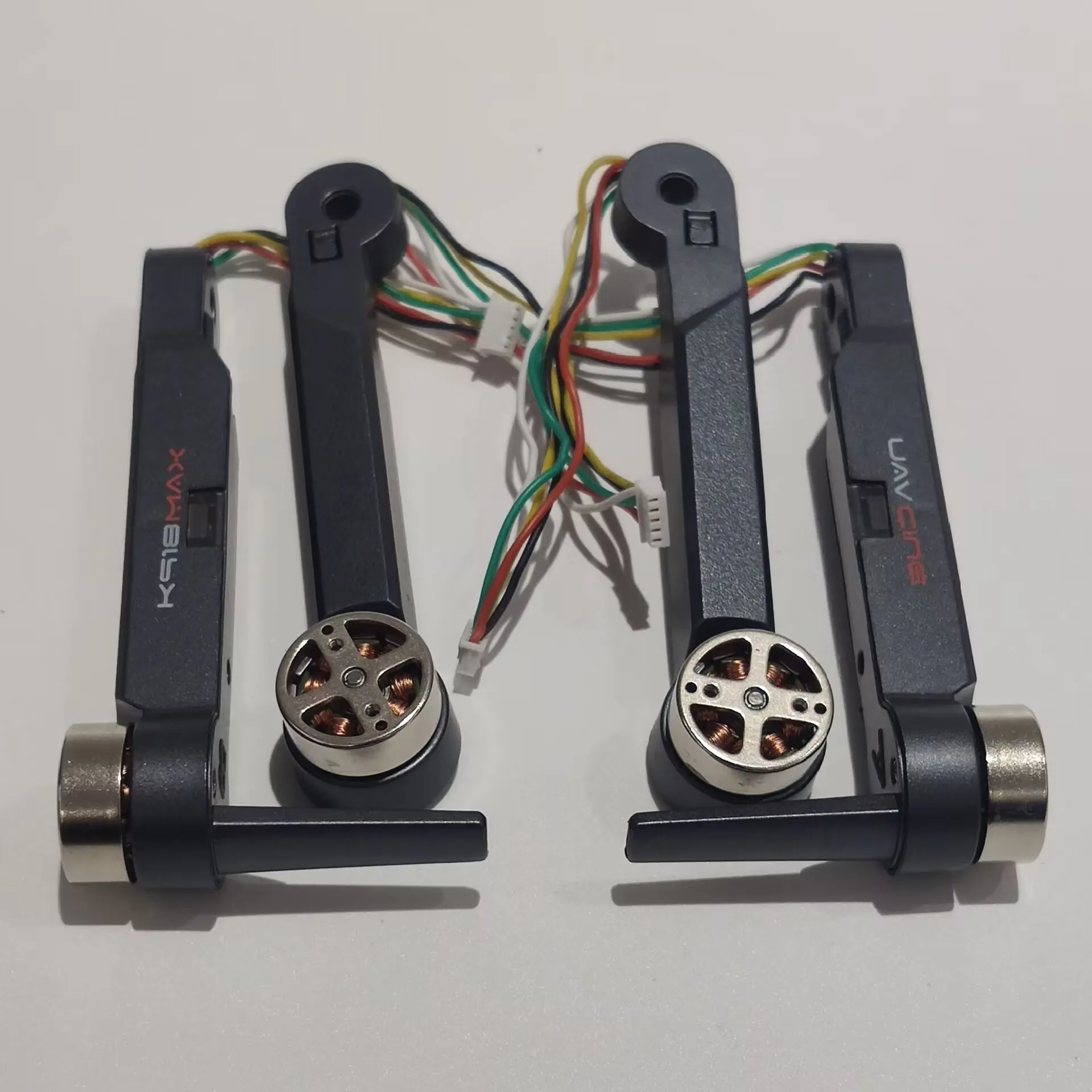 4 шт. складной Квадрокоптер K918 MAX с бесщеточным двигателем