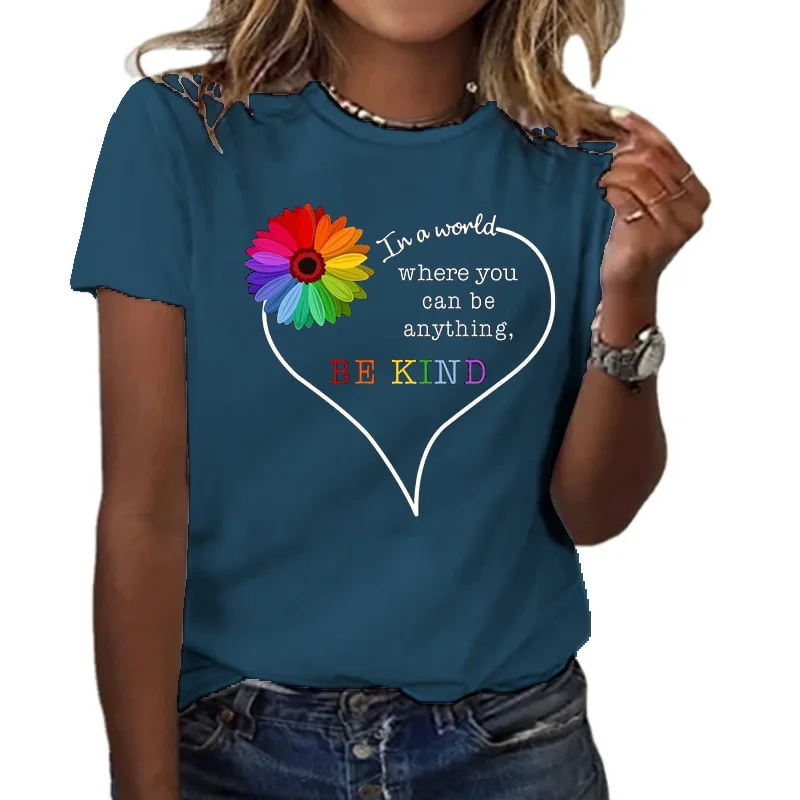 Рисунок 2 - Женская футболка с принтом Love