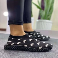 womens comfortable running shoes 2022 seasons new knitted fabric ladies breathable heart print overfoot casual loafers sports