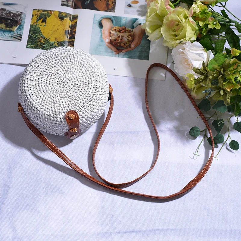 Круглая Соломенная Сумка для женщин черная или белая плетеная пляжная сумочка