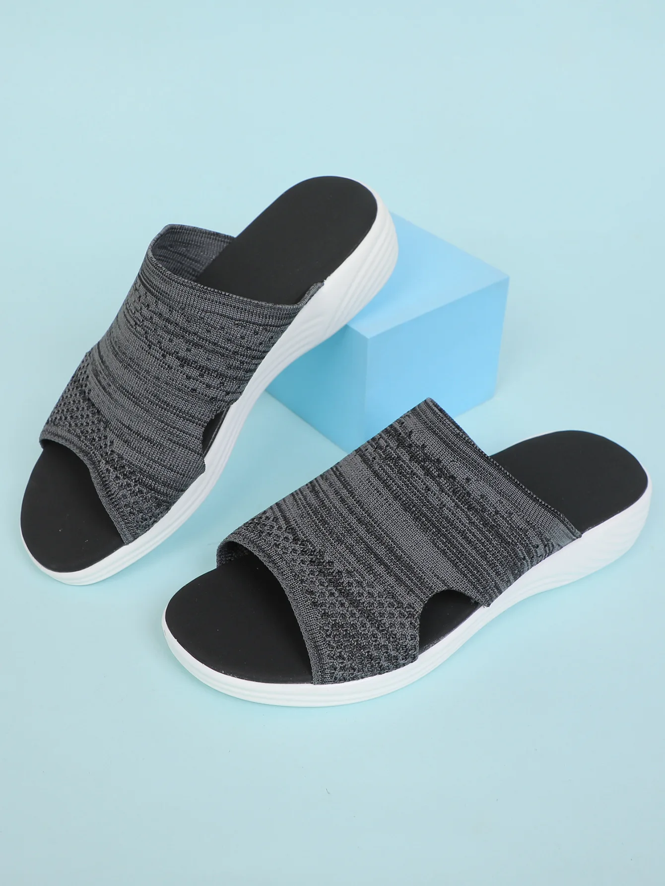 

Fashion large size one word slippers casual viscose shoes breathable mesh Korean version flat bottom slippers women