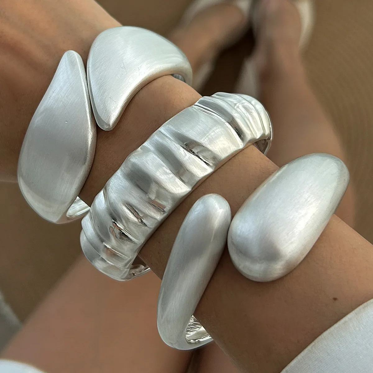 KMVEXO преувеличенные матовые серебряные браслеты в стиле панк нерегулярные