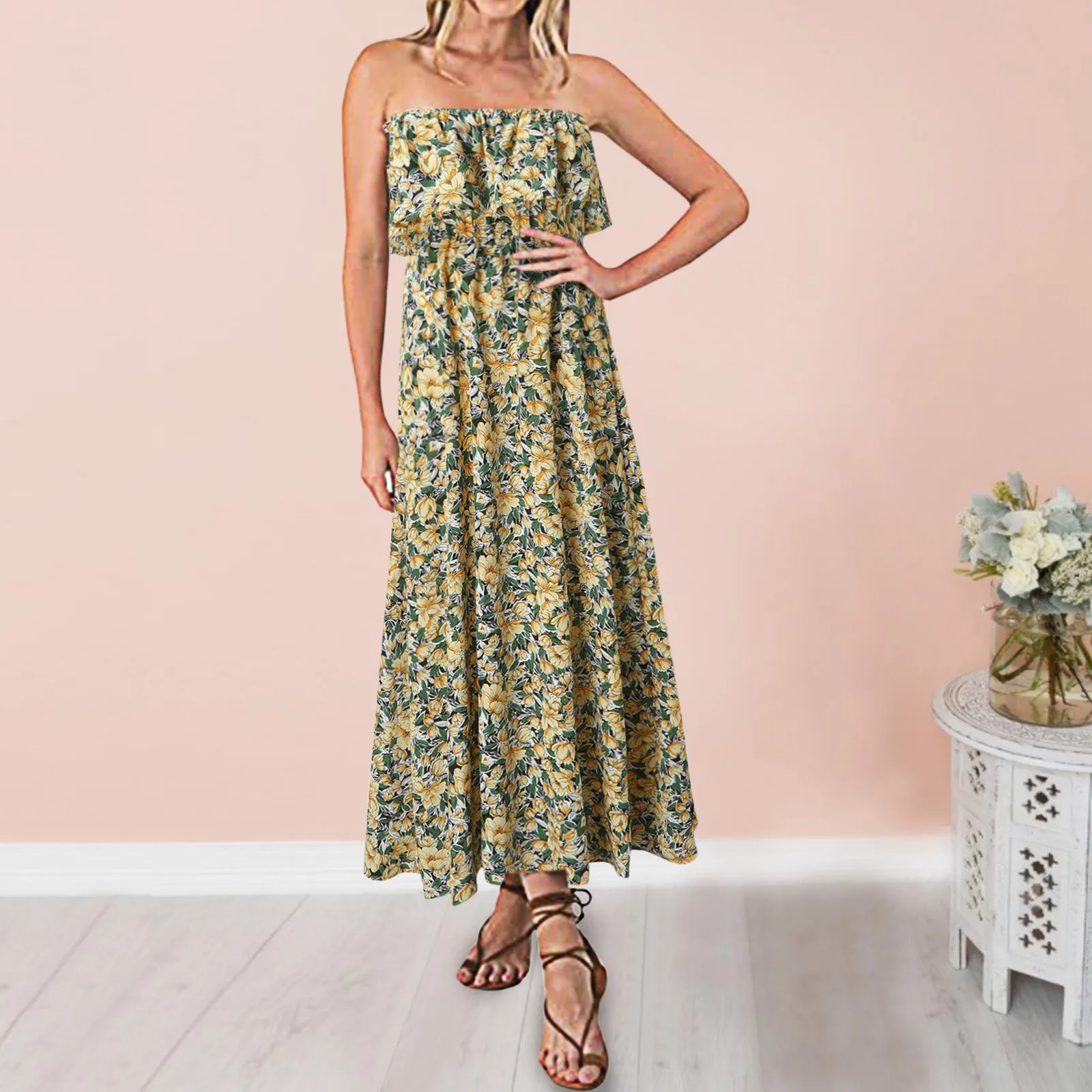 

Женское повседневное богемное платье без бретелек с цветочным принтом и оборками на подоле