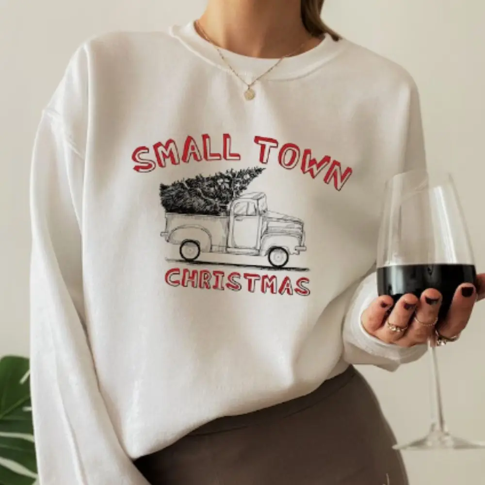 Рисунок 3 - Рождественская Толстовка Small Town