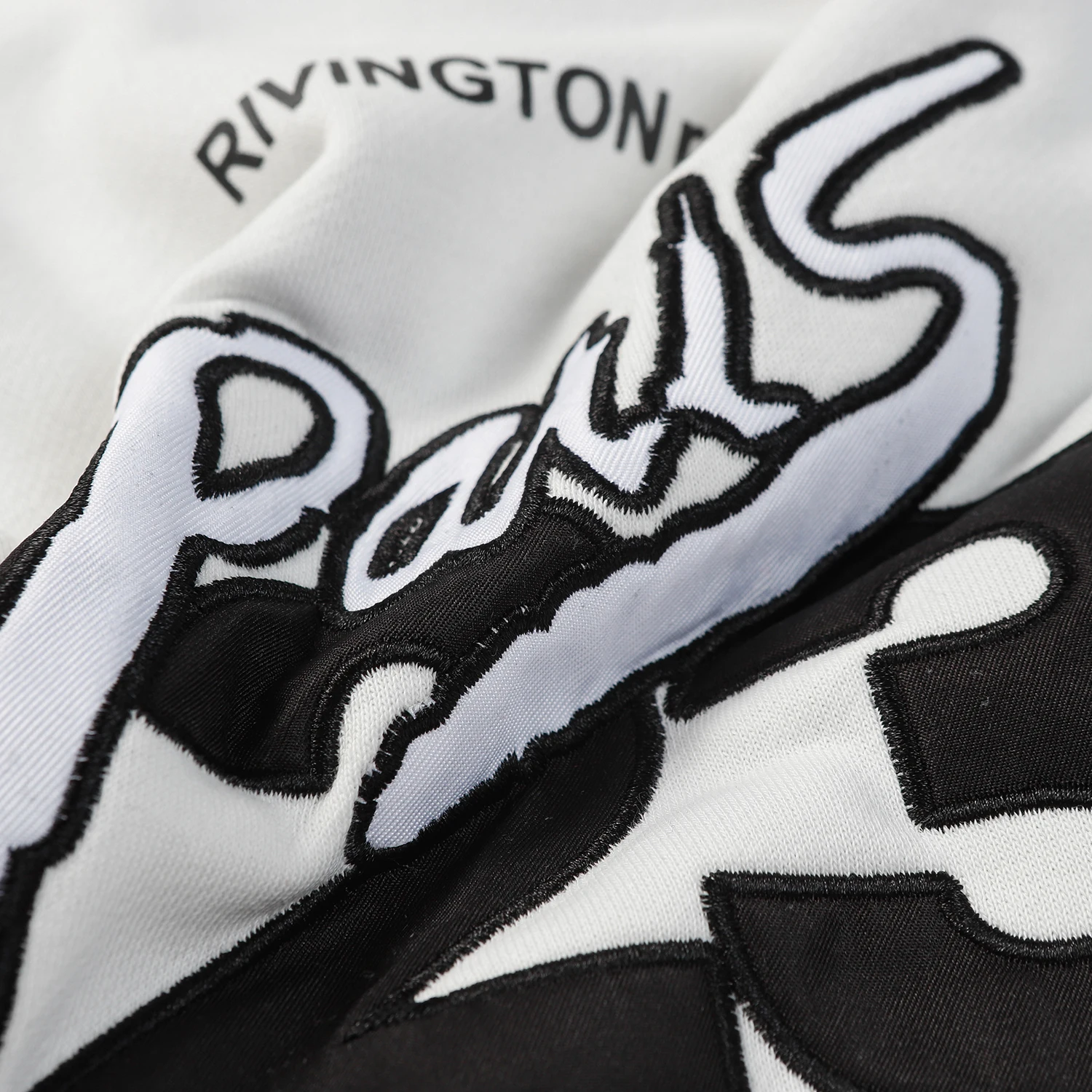 Толстовка в стиле пэчворк с длинным рукавом и капюшоном